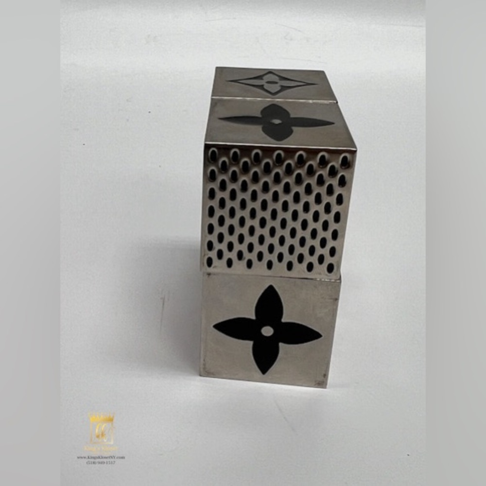 Louis Vuitton limited edition cube game dice - Picture 5 of 8